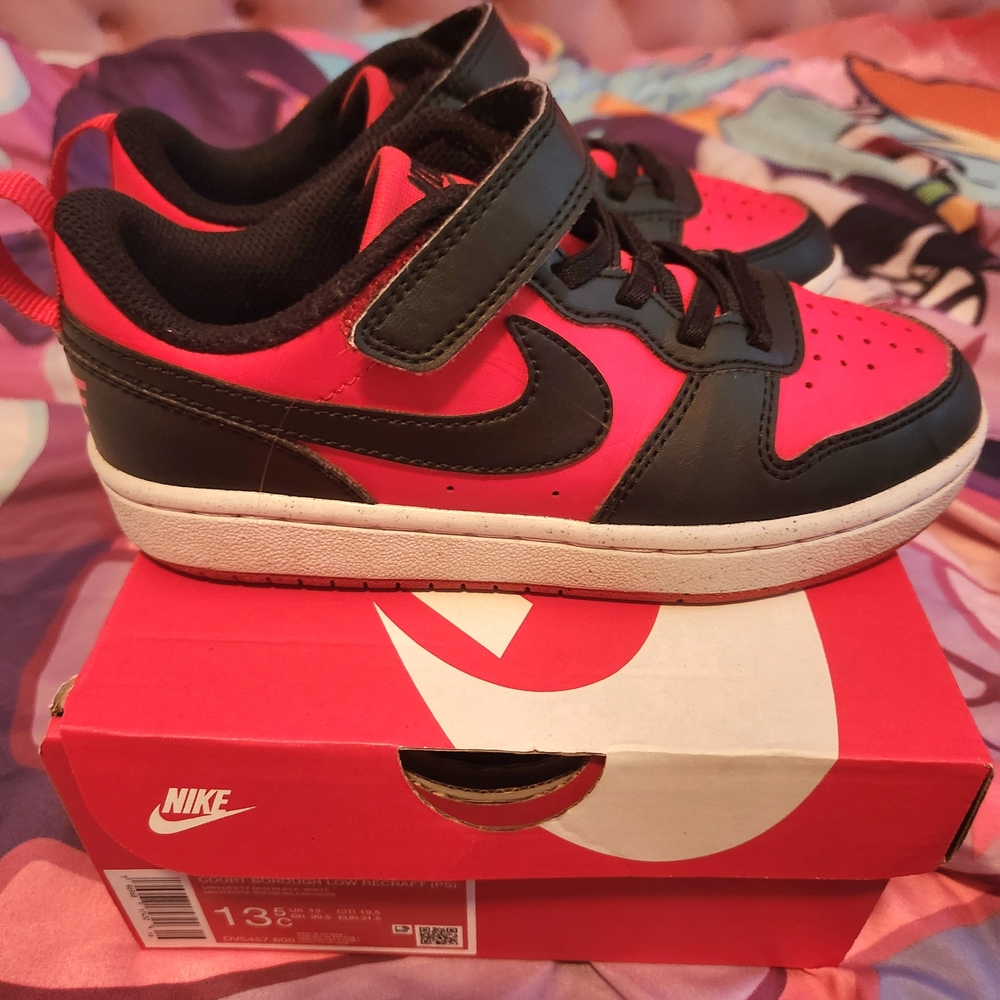 Nike Kids' Black and Red Sneakers